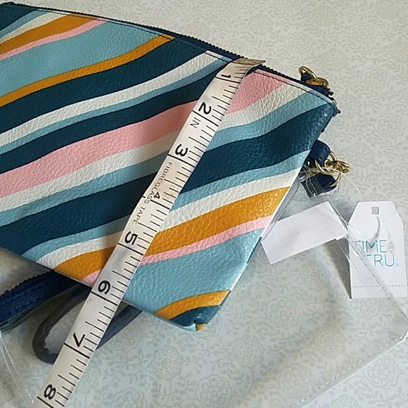 Bags - Picture 6 of 6